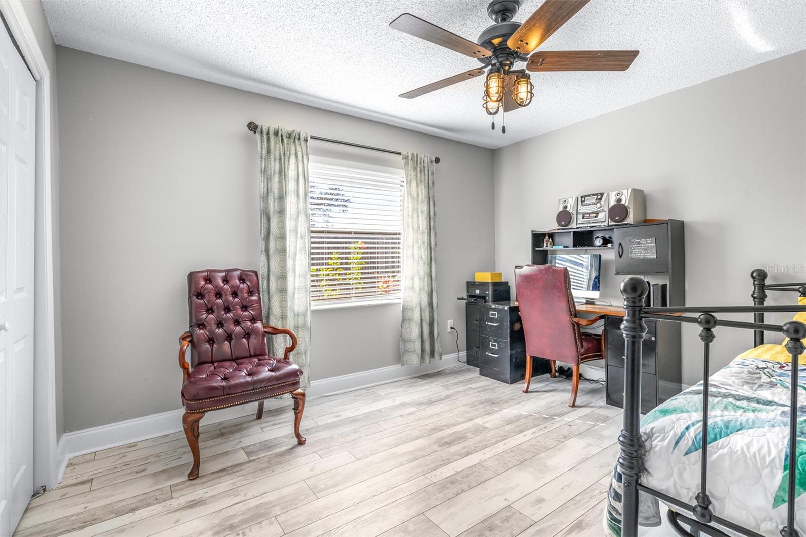 Image 33 of 49 For 7825 Glascow Drive