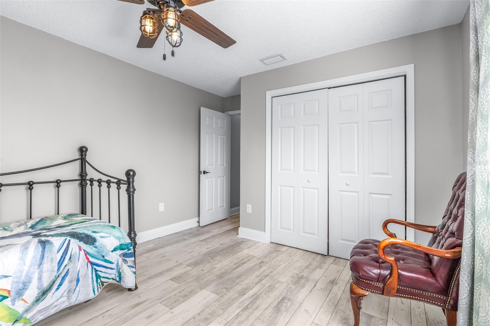 Image 34 of 49 For 7825 Glascow Drive