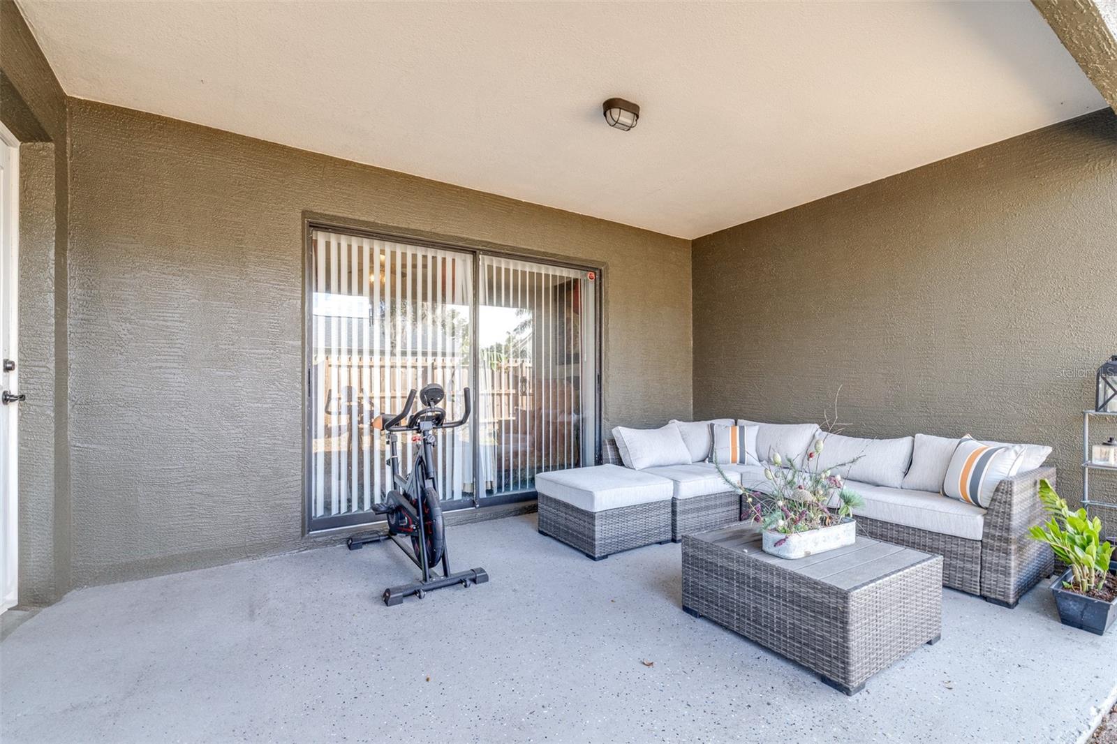 Image 38 of 49 For 7825 Glascow Drive