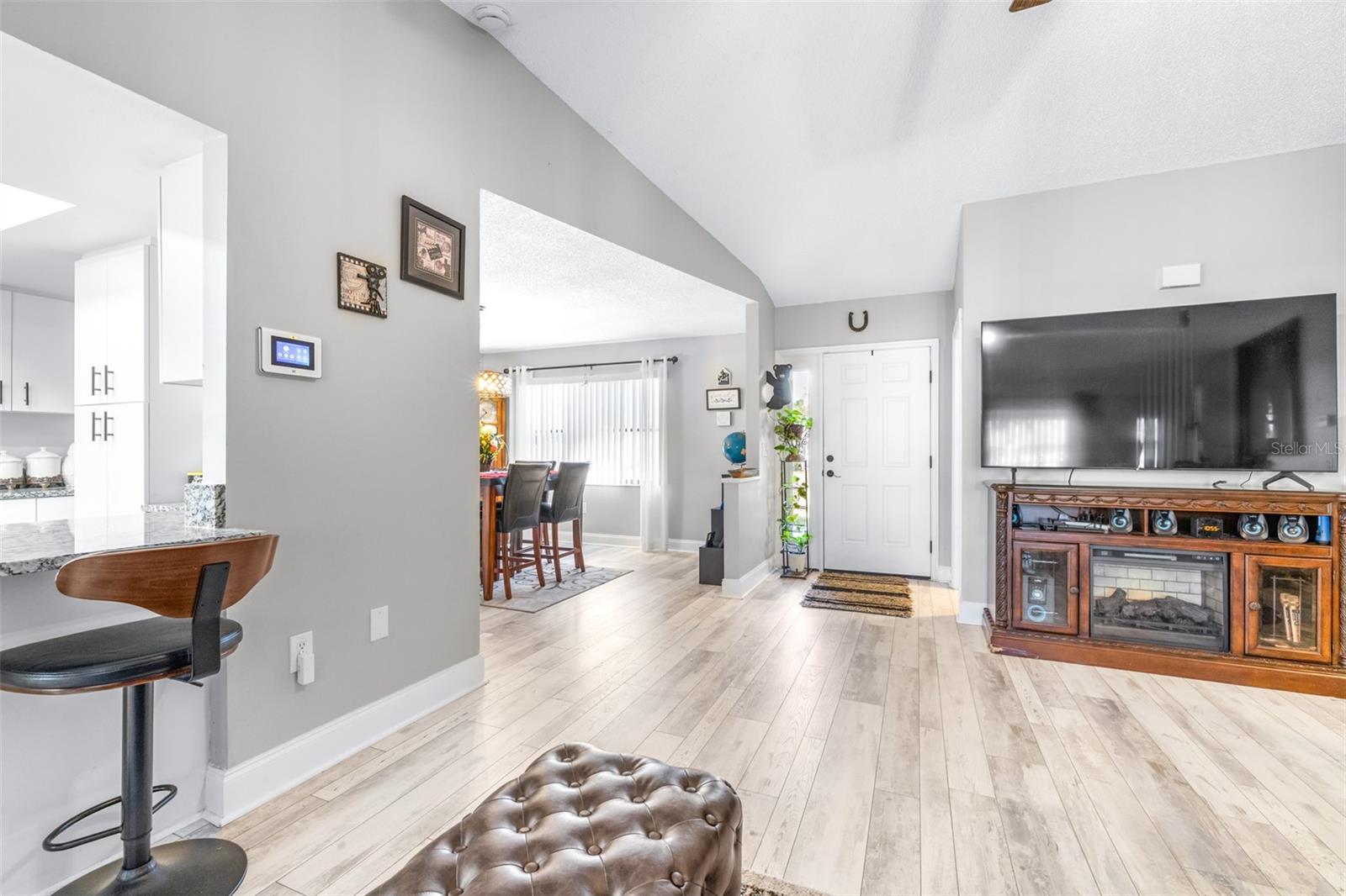 Image 6 of 49 For 7825 Glascow Drive