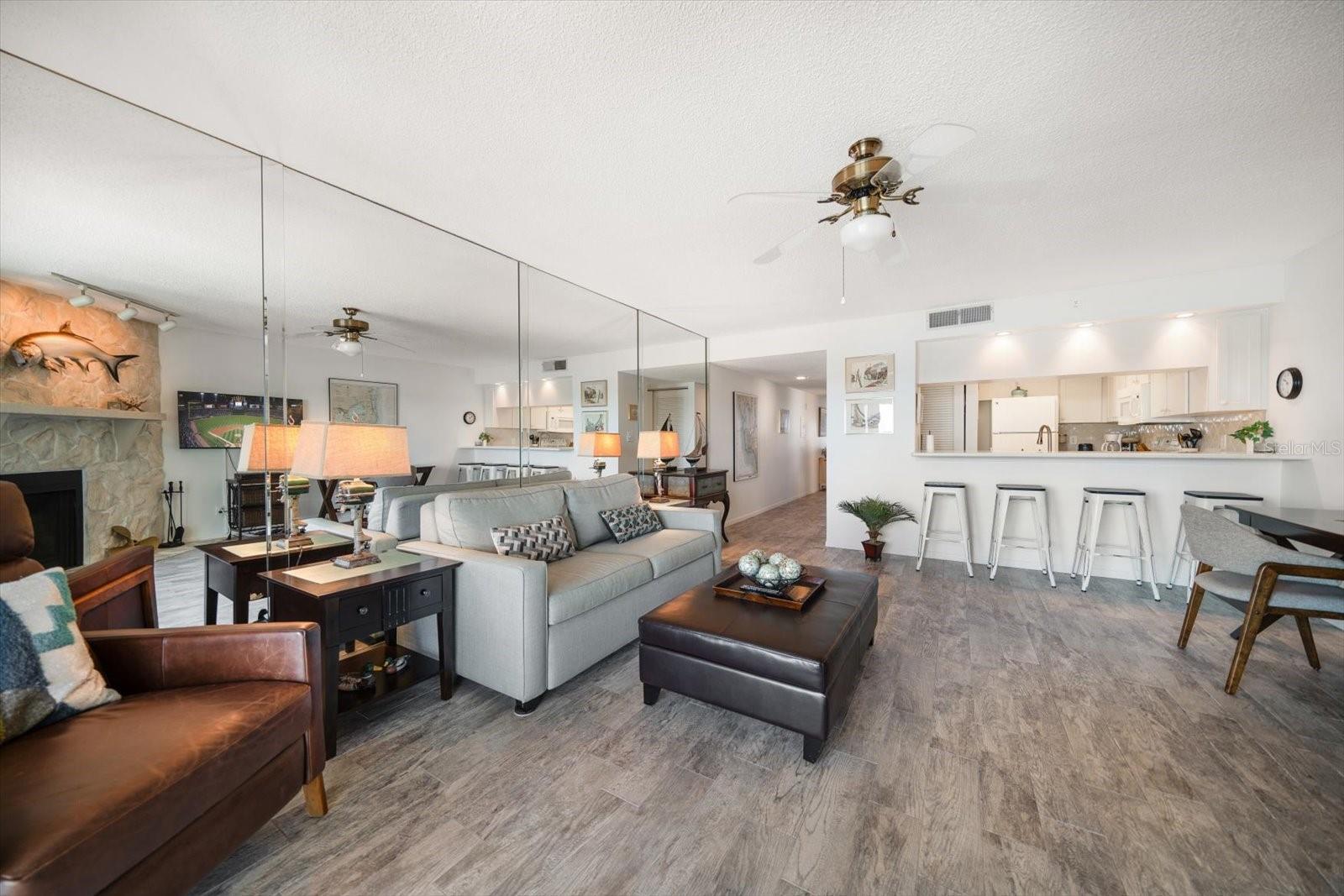 Image 11 of 39 For 9815 Harrell Avenue 503