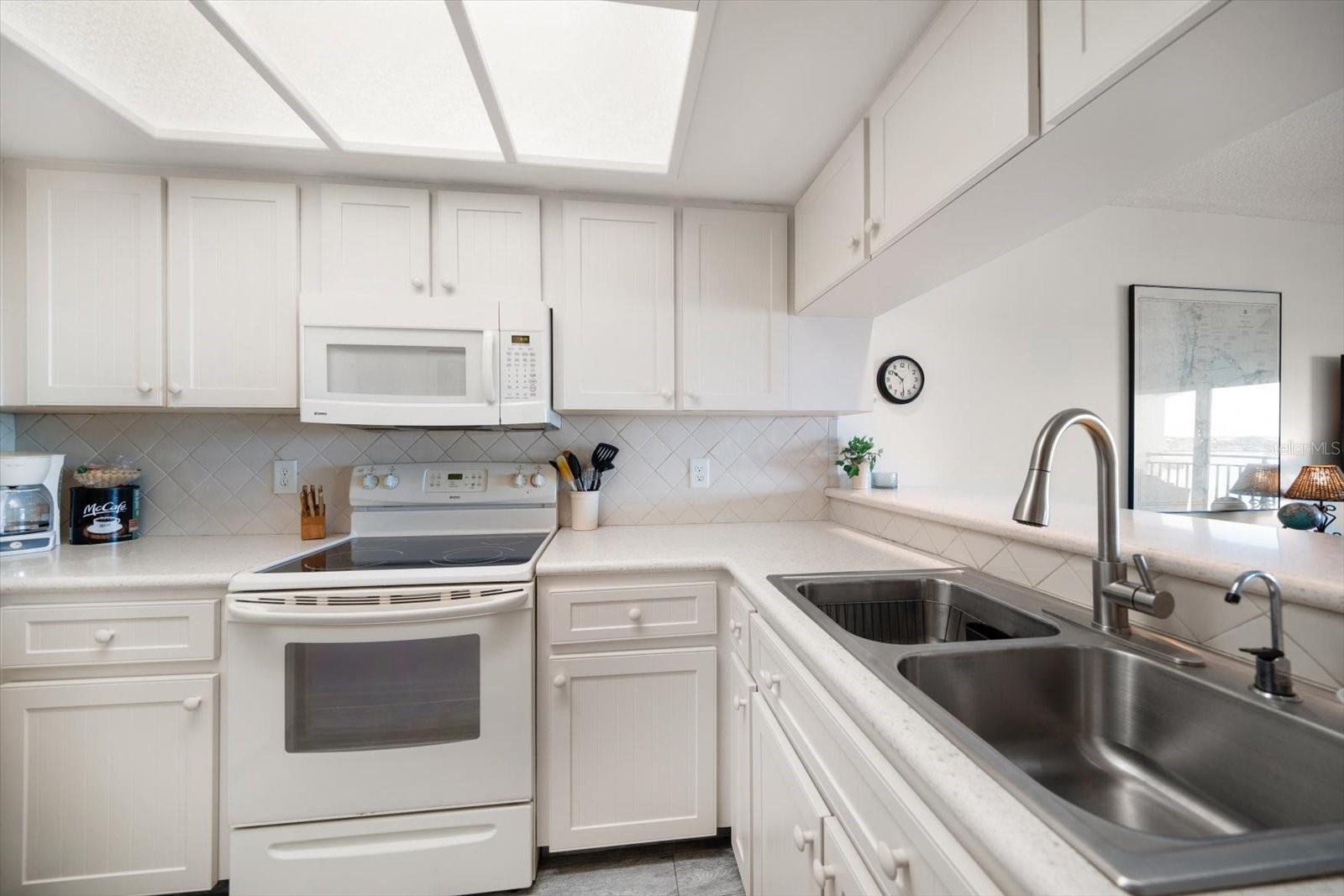 Image 15 of 39 For 9815 Harrell Avenue 503