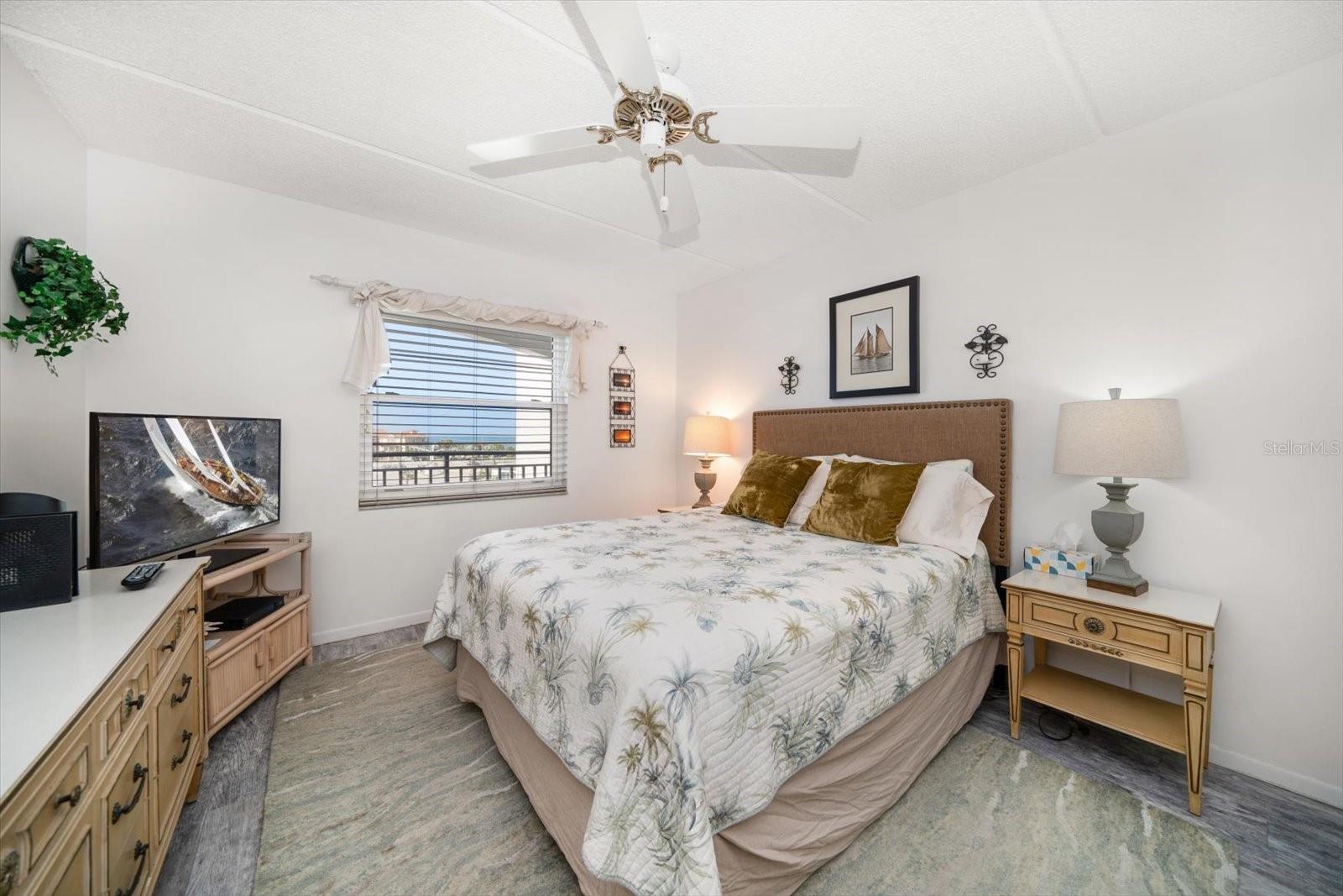 Image 17 of 39 For 9815 Harrell Avenue 503