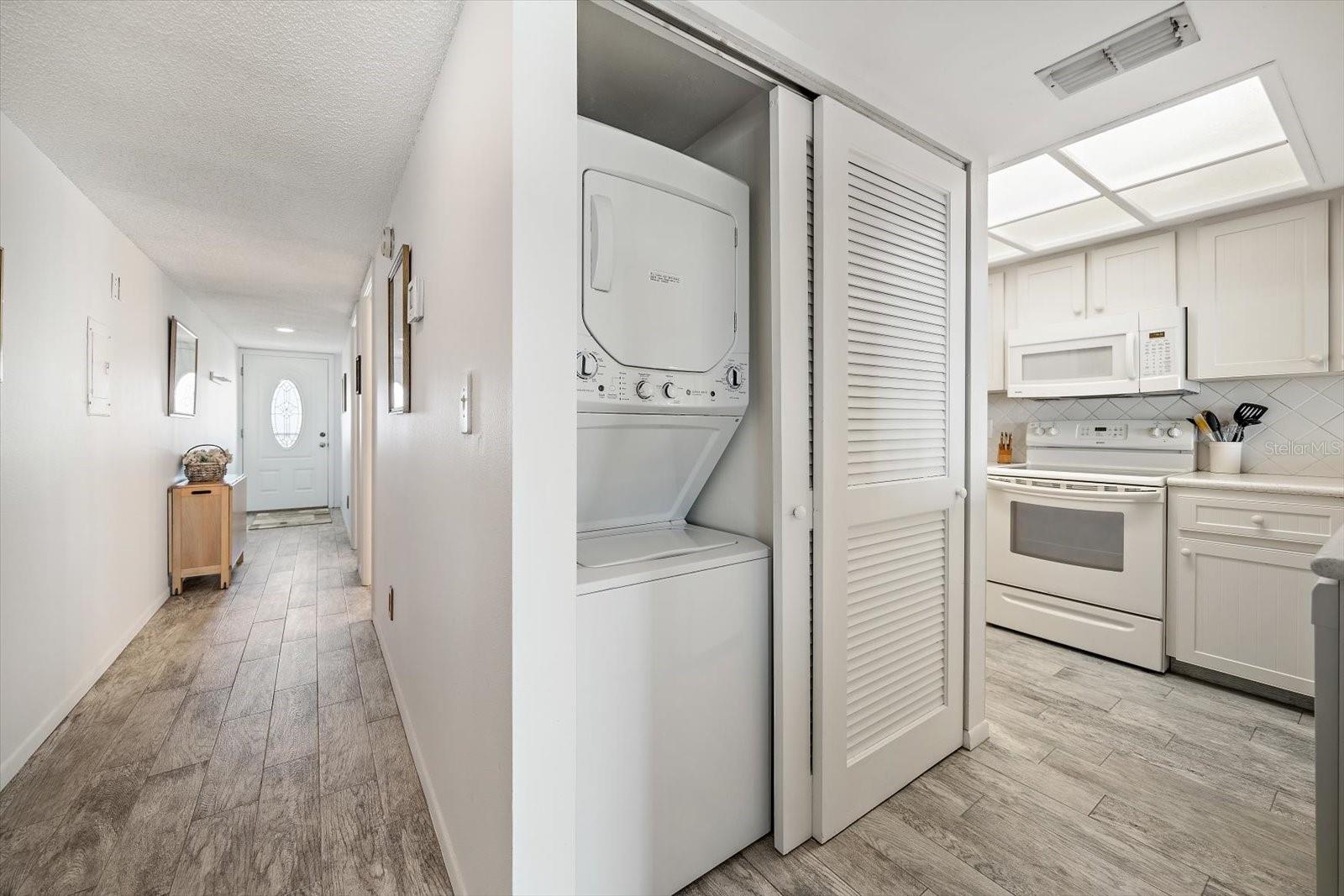 Image 21 of 39 For 9815 Harrell Avenue 503