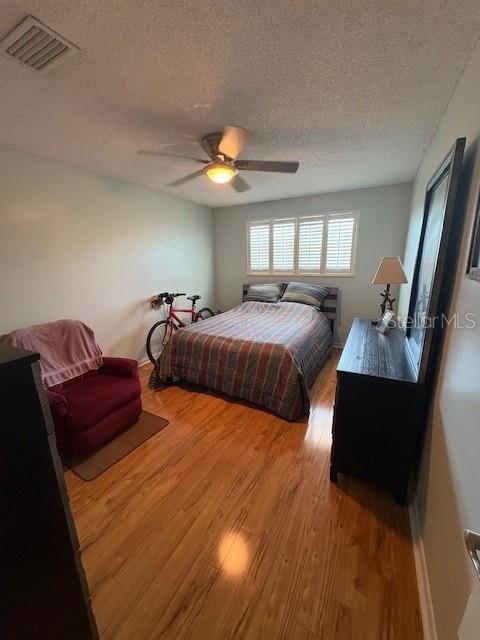 Image 12 of 19 For 6025 Shore Boulevard S 610