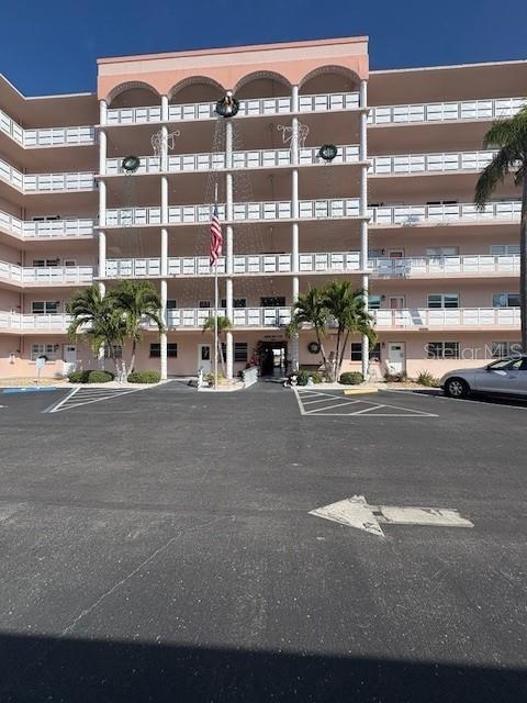 Image 2 of 19 For 6025 Shore Boulevard S 610