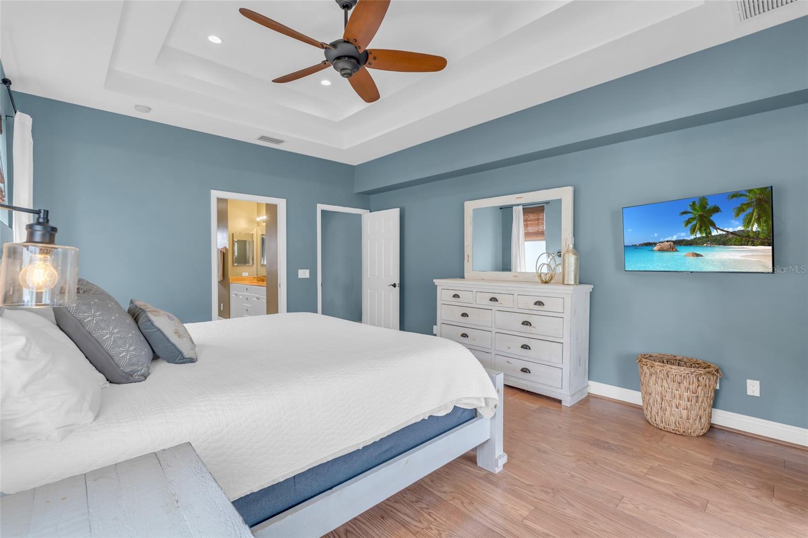 Image 24 of 50 For 2705 32nd Lane