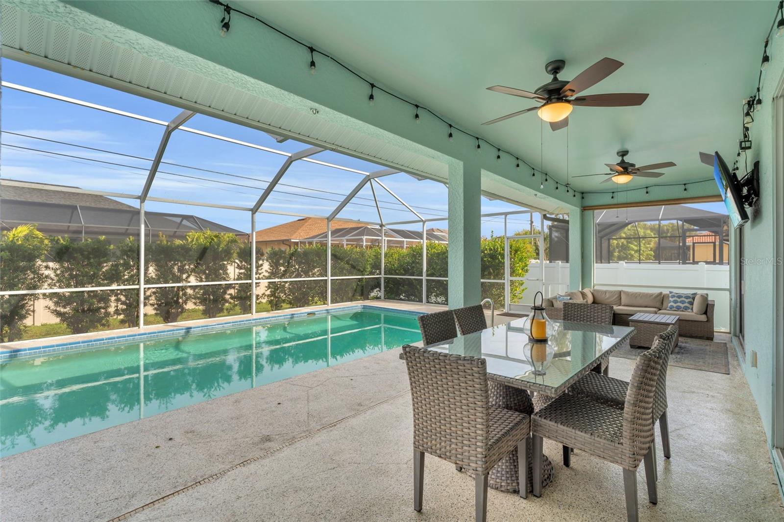 Image 41 of 50 For 2705 32nd Lane