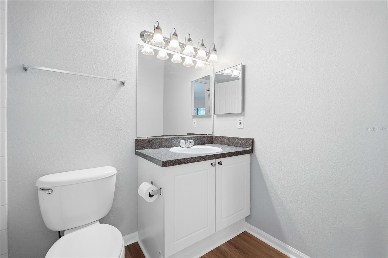 Image 11 of 19 For 2171 Portofino Place 7-2723