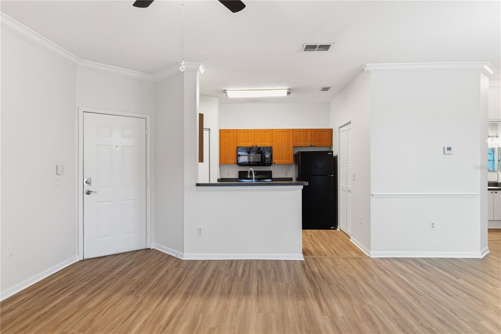 Image 2 of 19 For 2171 Portofino Place 7-2723