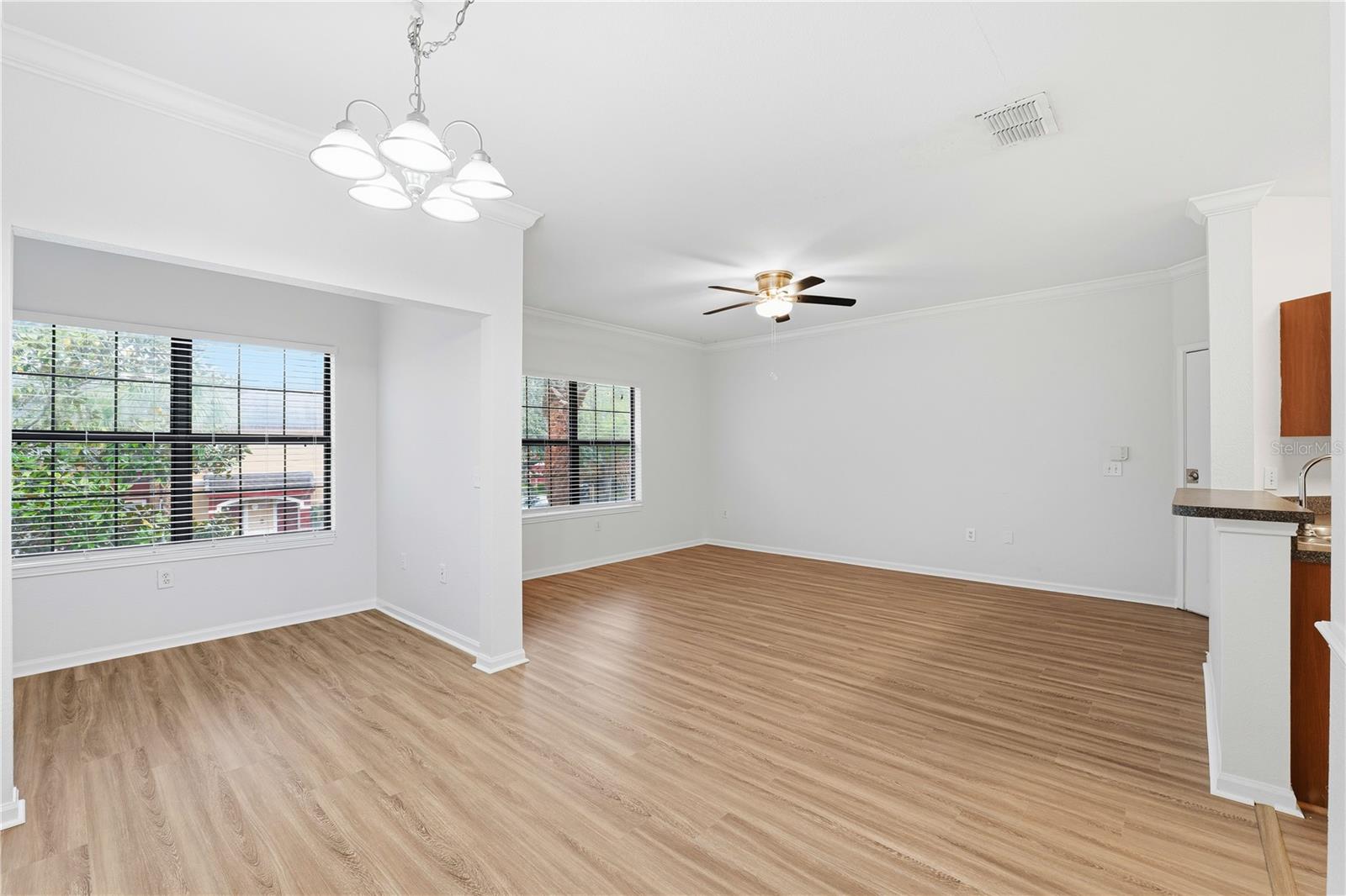 Image 4 of 19 For 2171 Portofino Place 7-2723