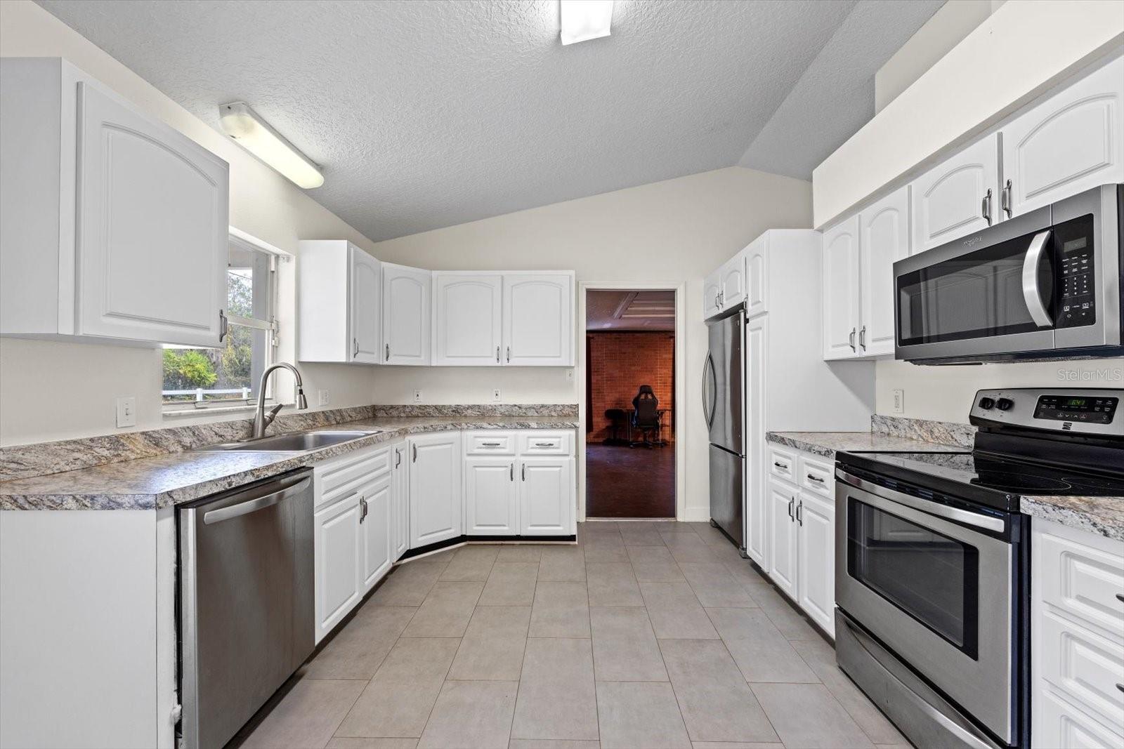 Image 12 of 44 For 12022 Bethwood Avenue