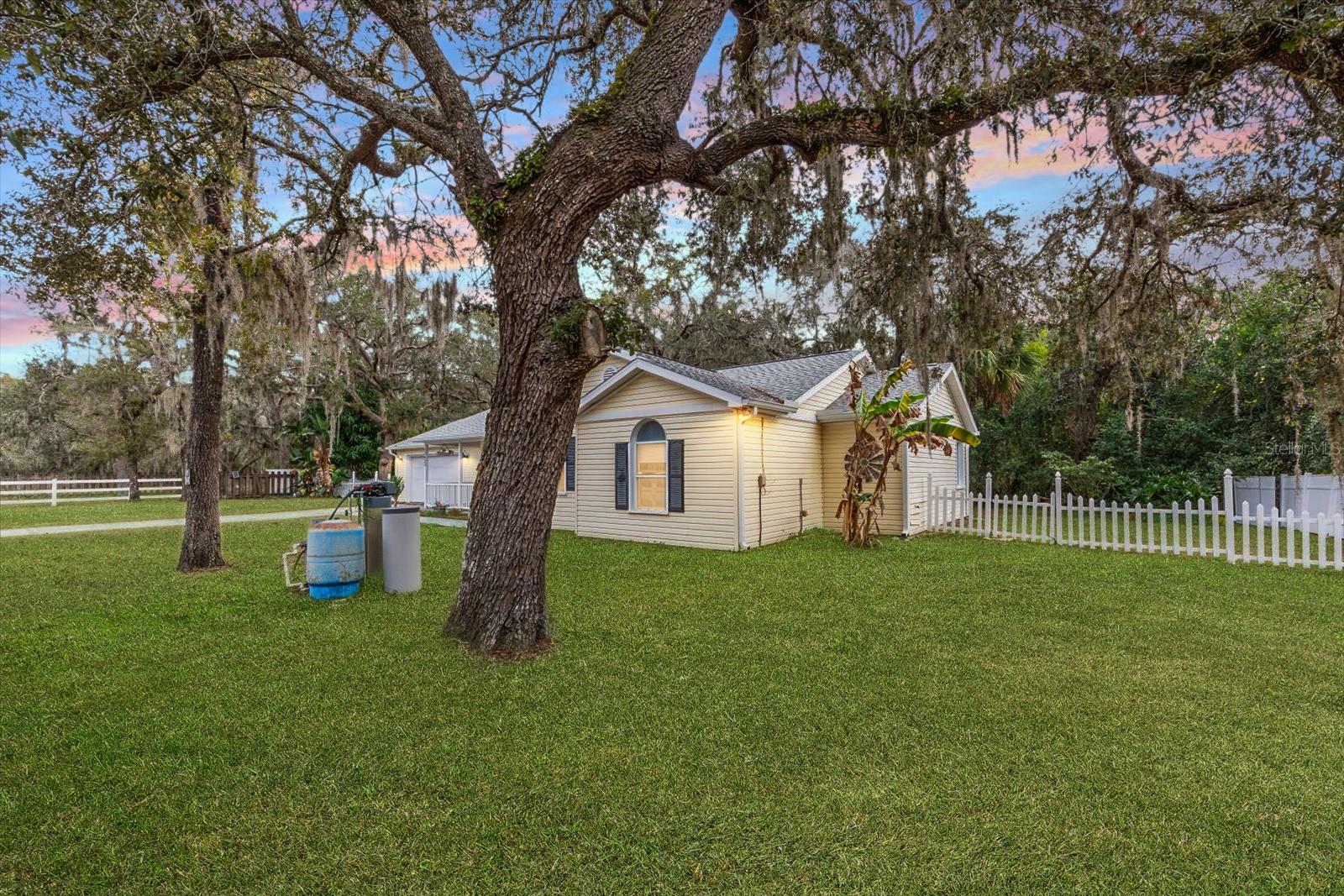 Image 3 of 44 For 12022 Bethwood Avenue