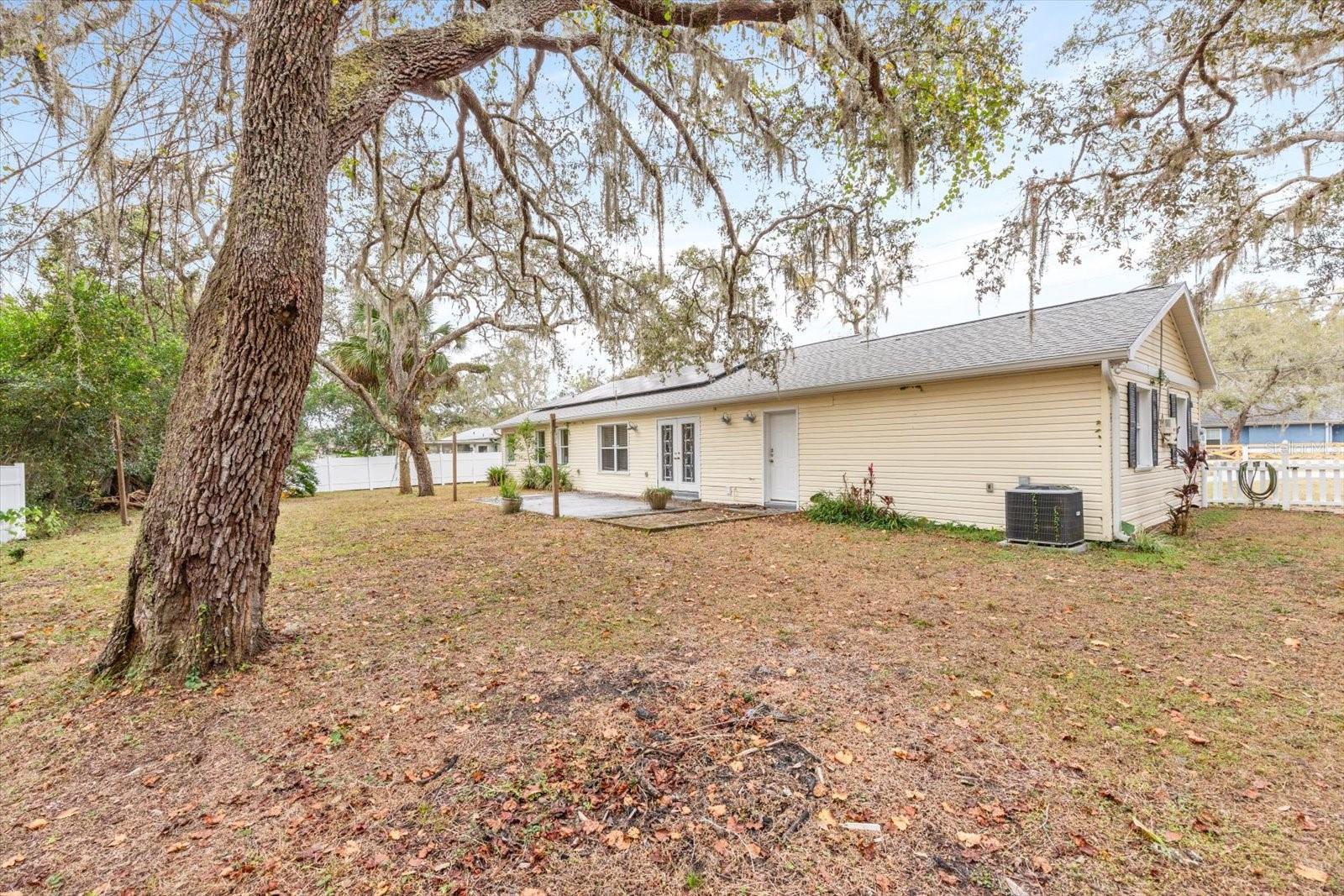 Image 31 of 44 For 12022 Bethwood Avenue