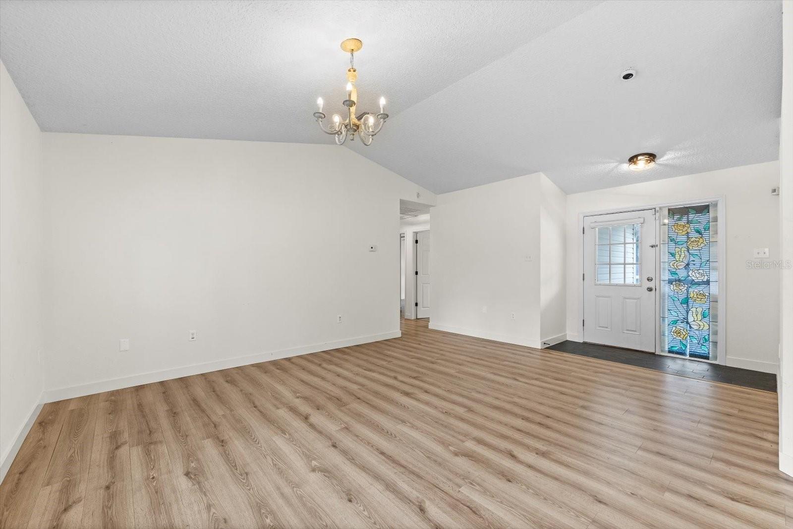 Image 6 of 44 For 12022 Bethwood Avenue