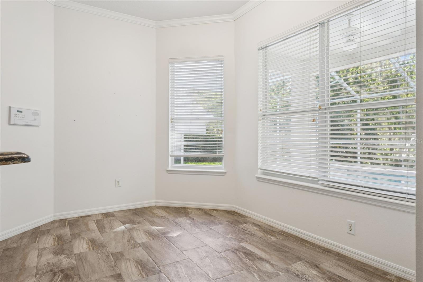 Image 10 of 25 For 5206 Reflections Boulevard