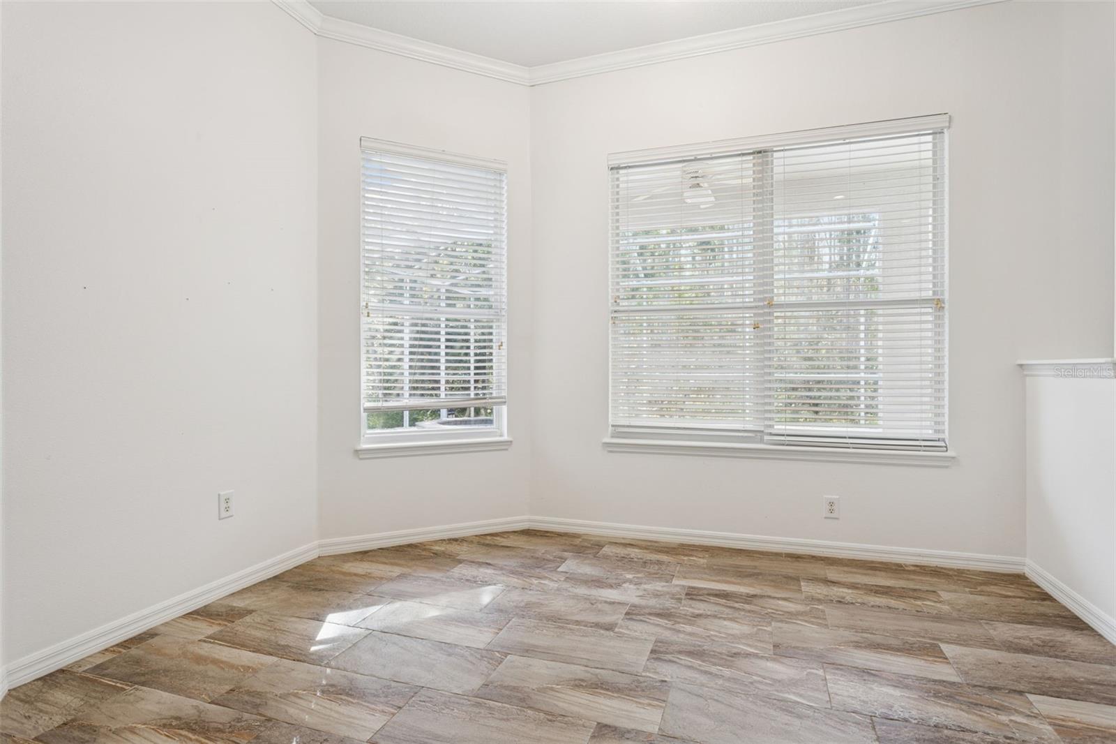 Image 11 of 25 For 5206 Reflections Boulevard