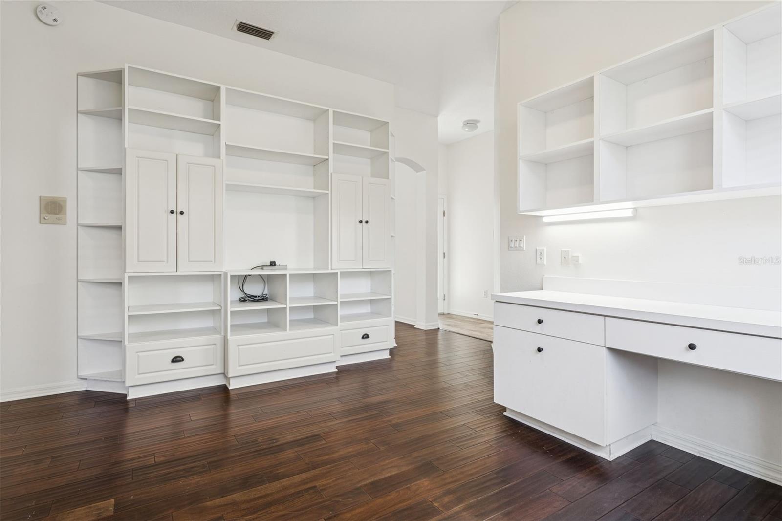 Image 12 of 25 For 5206 Reflections Boulevard