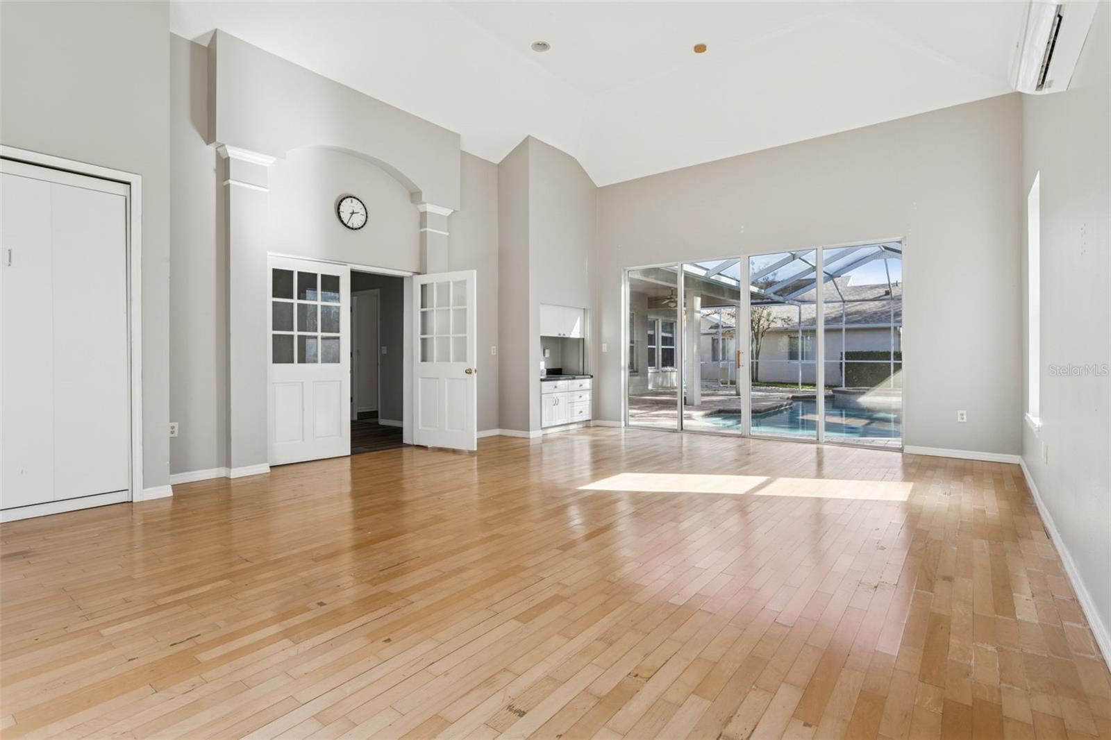 Image 18 of 25 For 5206 Reflections Boulevard