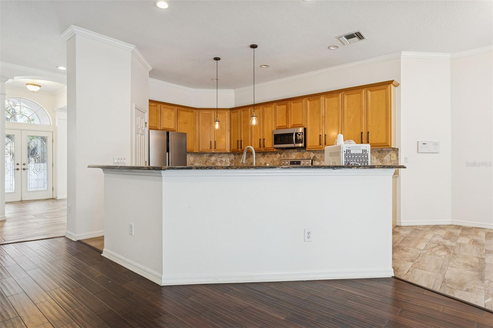 Image 7 of 25 For 5206 Reflections Boulevard