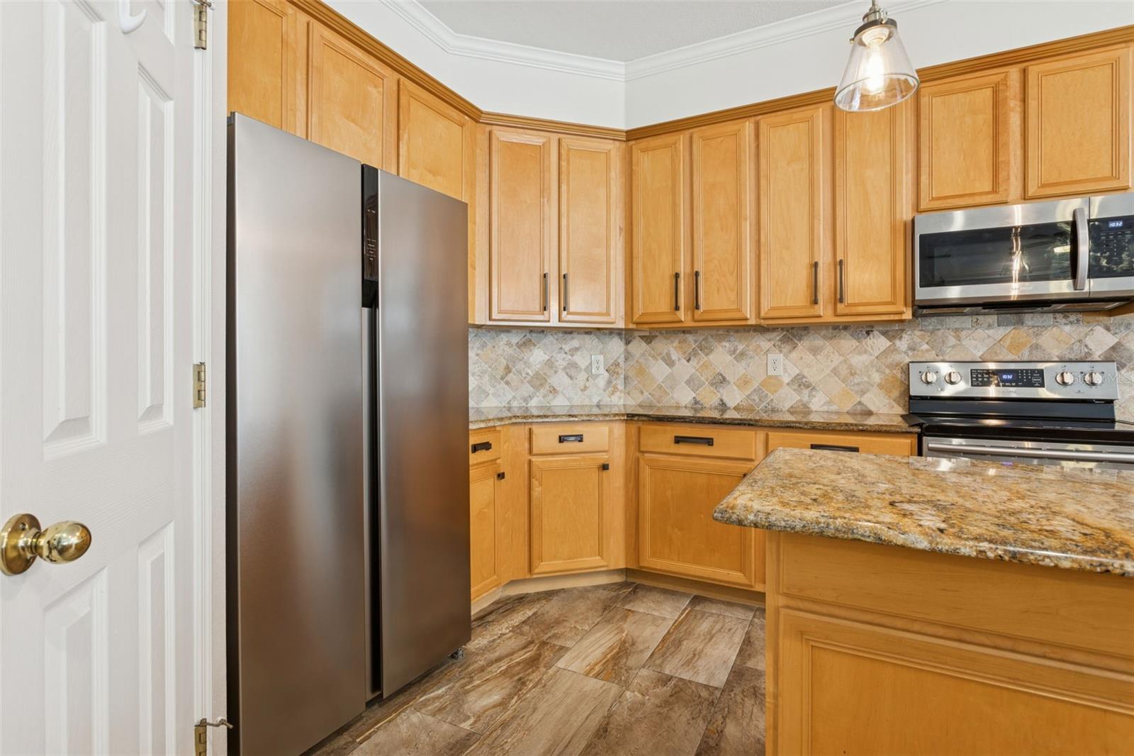 Image 9 of 25 For 5206 Reflections Boulevard