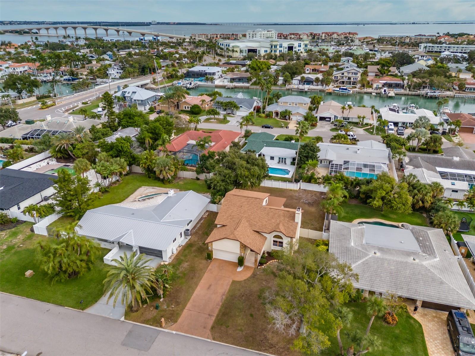 Listing photo id 37 for 337 7th Avenue N