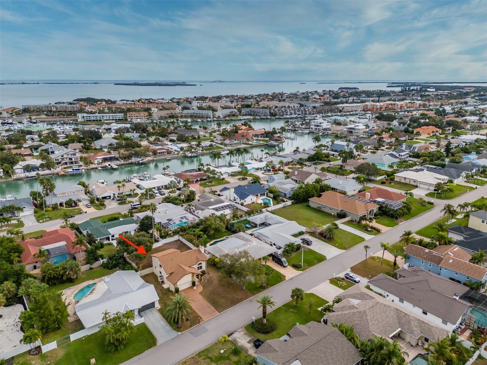 Listing photo id 40 for 337 7th Avenue N