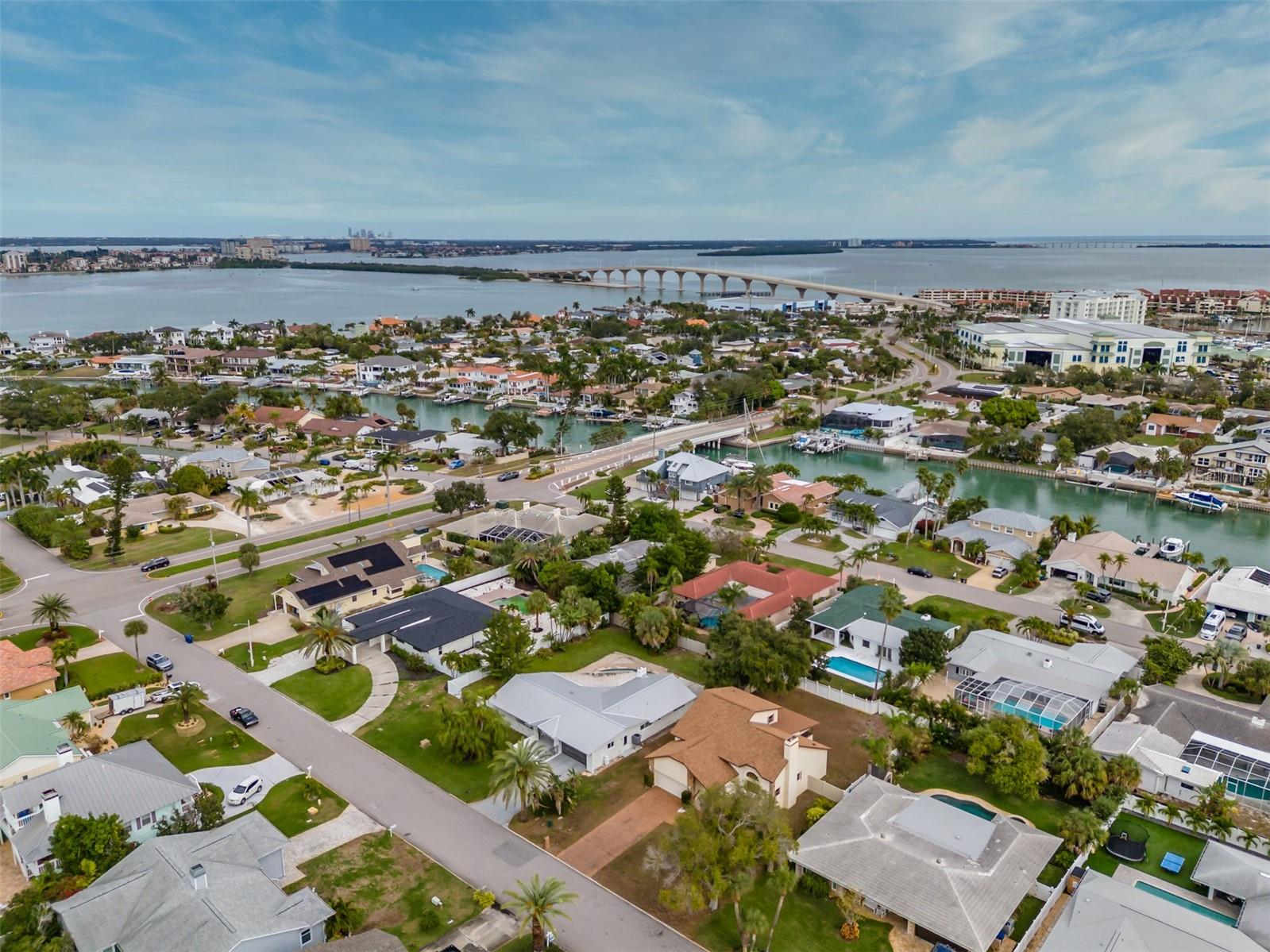 Listing photo id 43 for 337 7th Avenue N