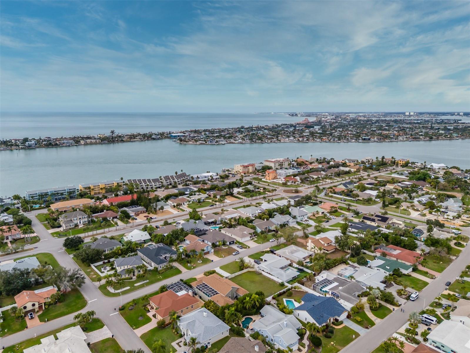 Listing photo id 53 for 337 7th Avenue N