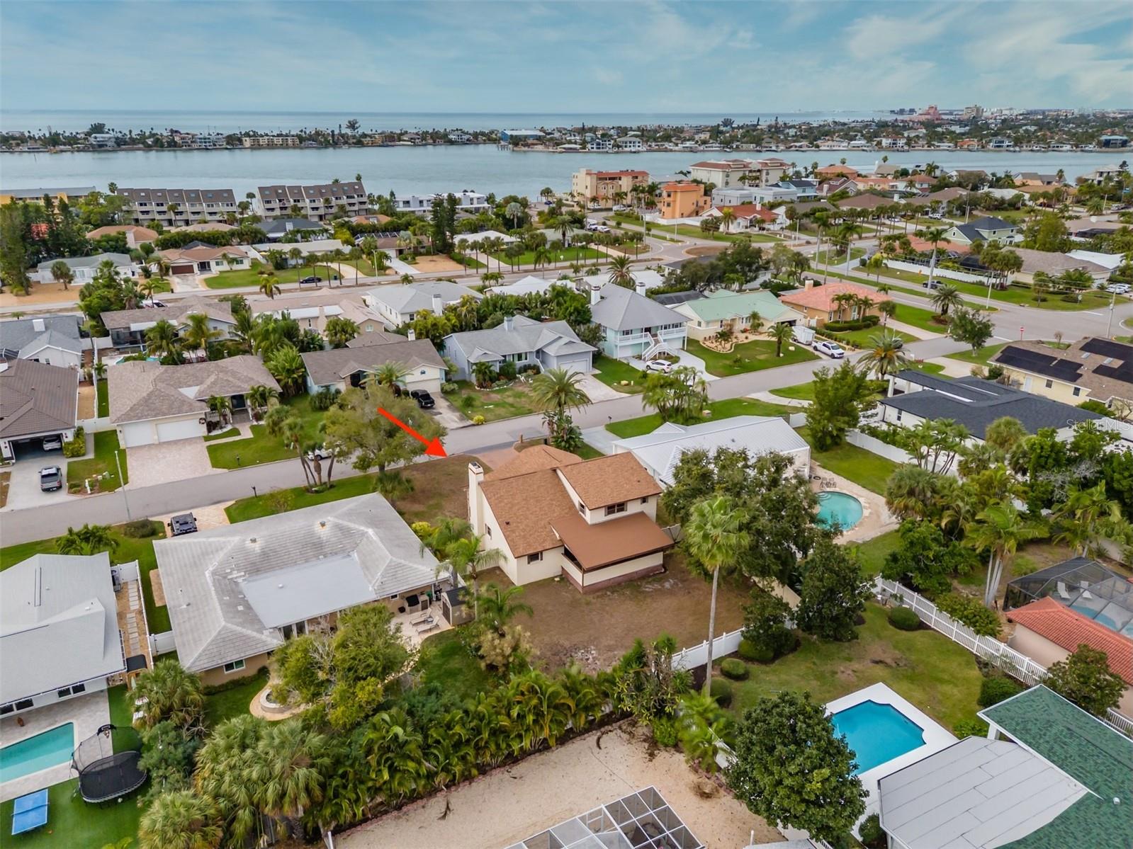 Listing photo id 54 for 337 7th Avenue N