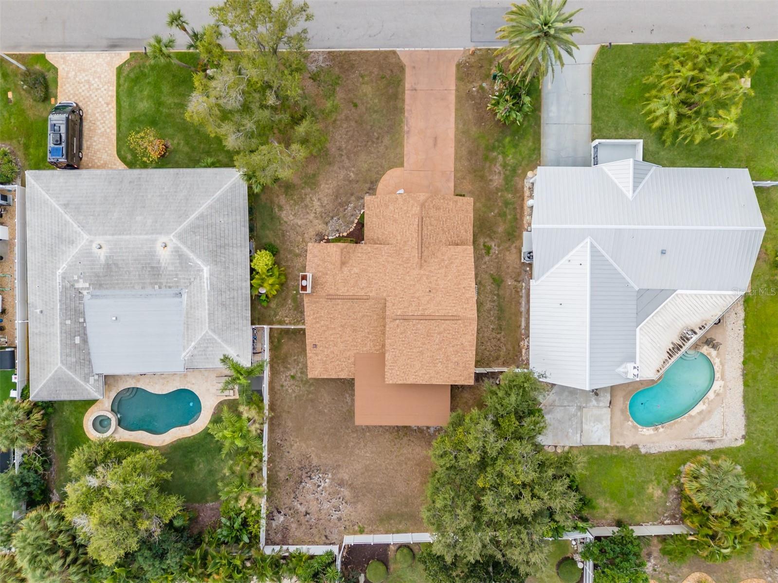 Listing photo id 57 for 337 7th Avenue N