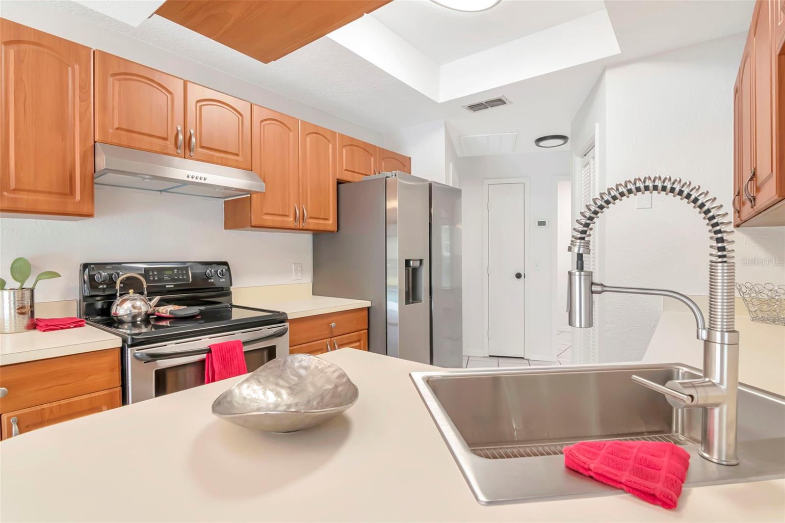 Image 13 of 27 For 24195 Landing Drive