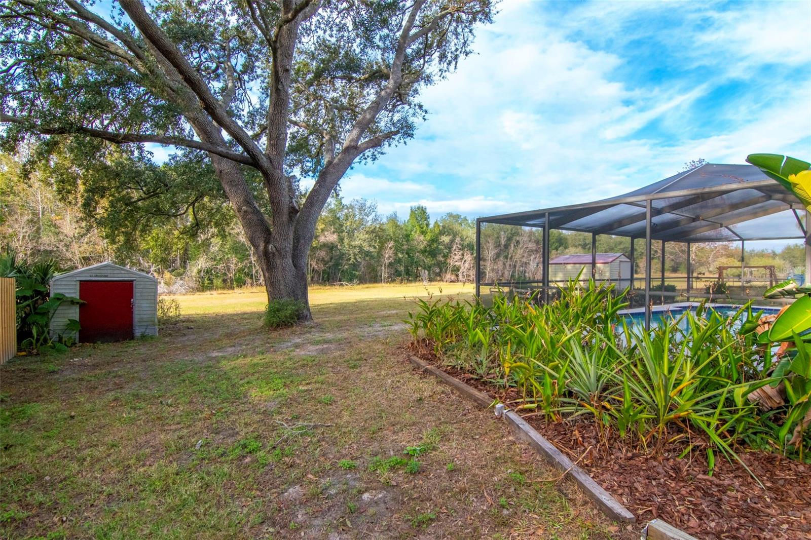 Image 24 of 27 For 24195 Landing Drive