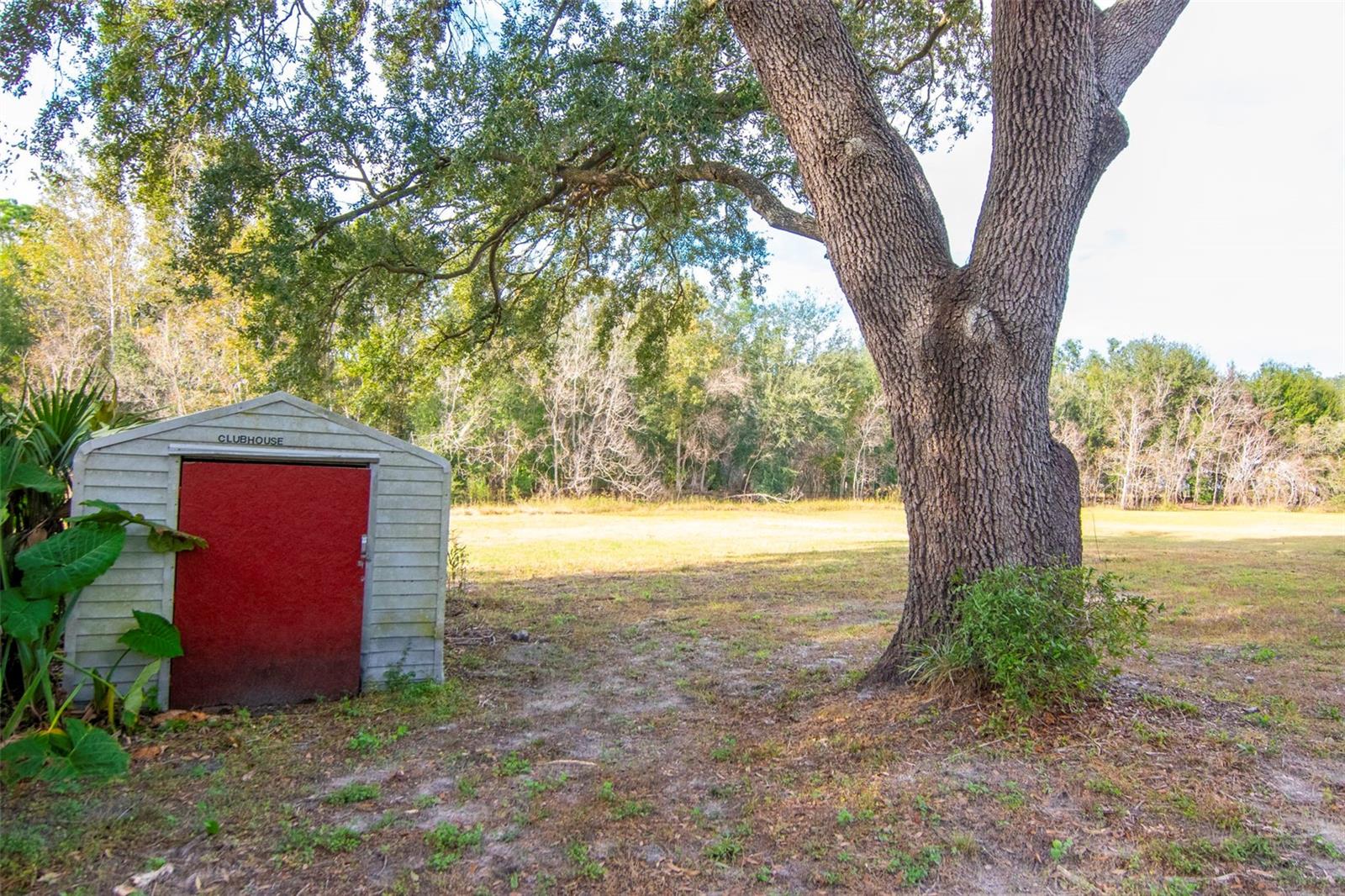 Image 25 of 27 For 24195 Landing Drive