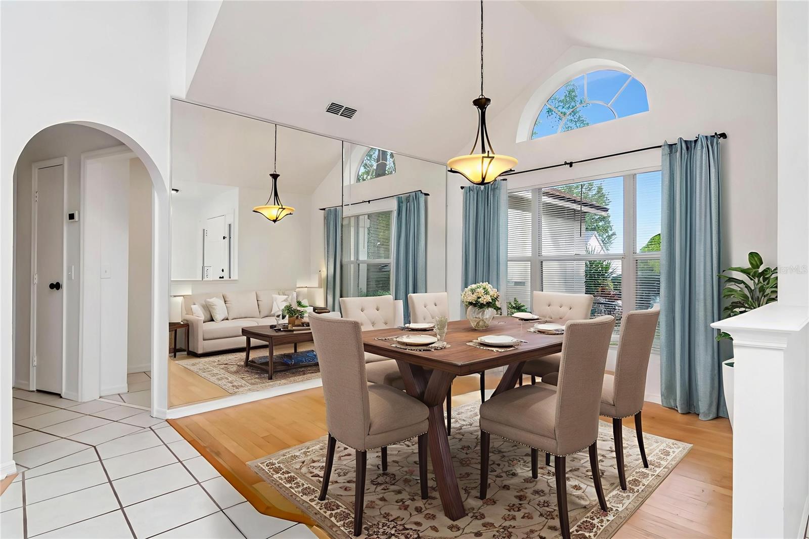 Image 7 of 27 For 24195 Landing Drive