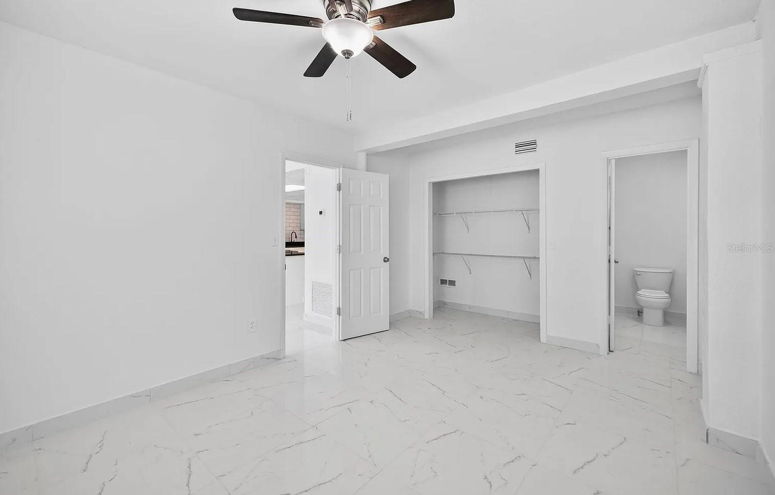 Image 16 of 18 For 5517 Gulfport Boulevard S 5519-2