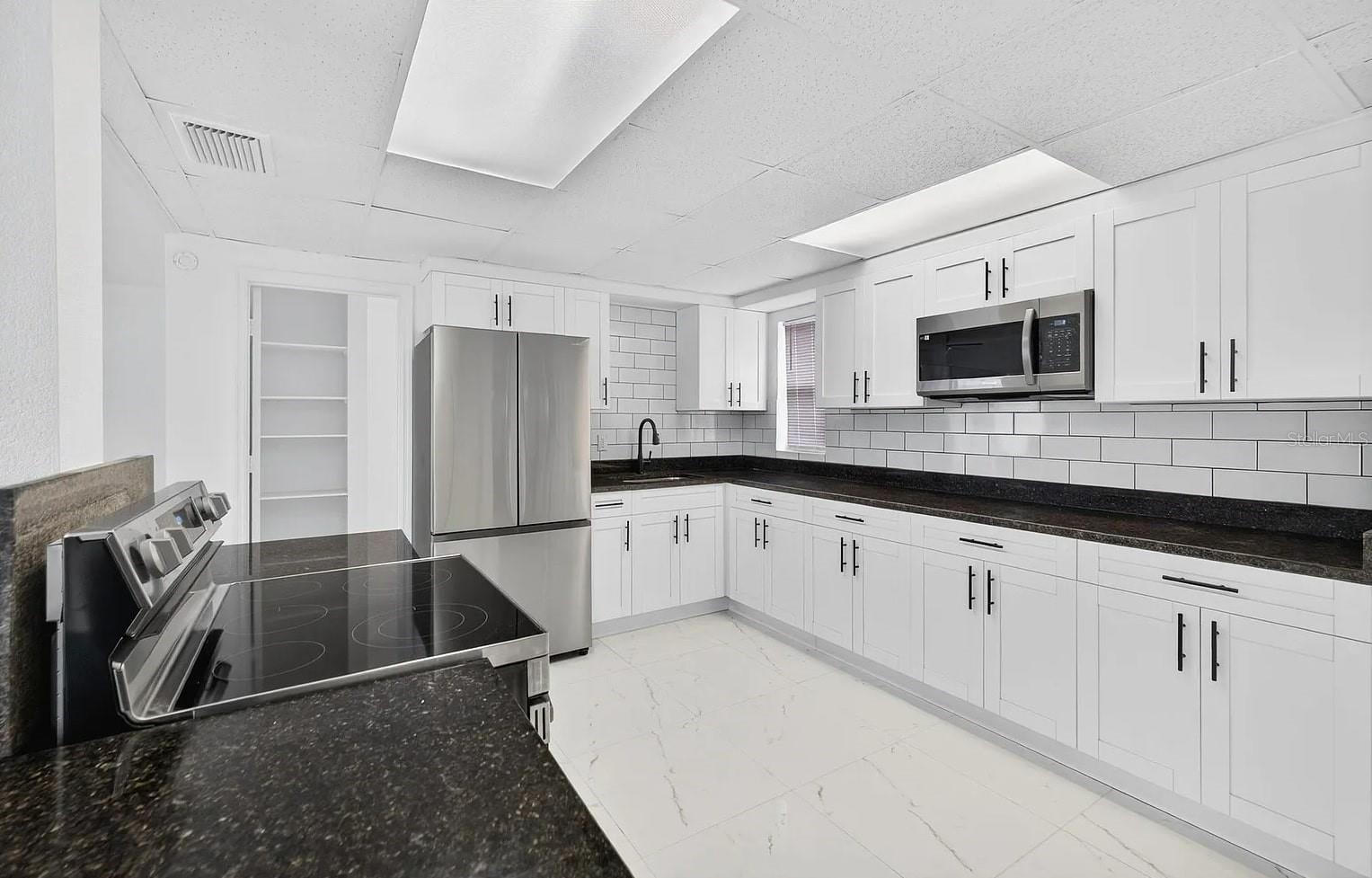 Image 3 of 18 For 5517 Gulfport Boulevard S 5519-2