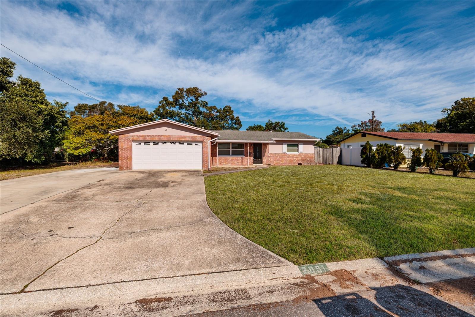 Listing photo id 32 for 2091 62nd Place S