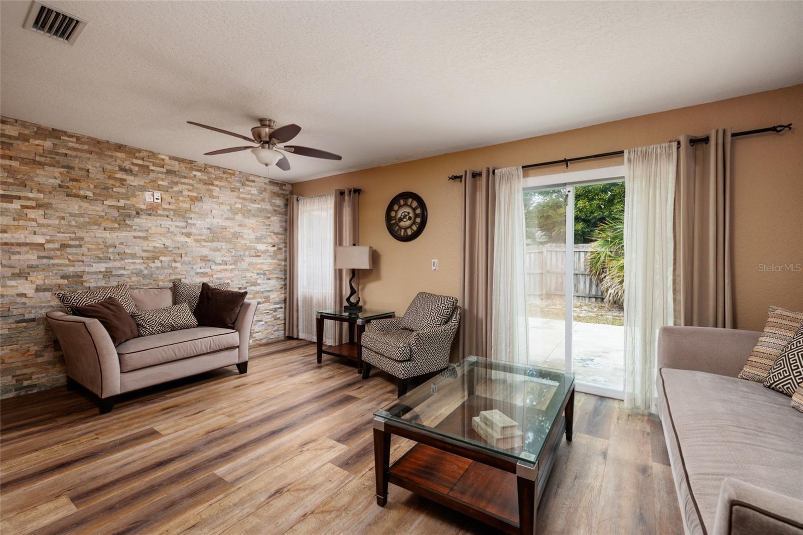 Listing photo id 2 for 2091 62nd Place S