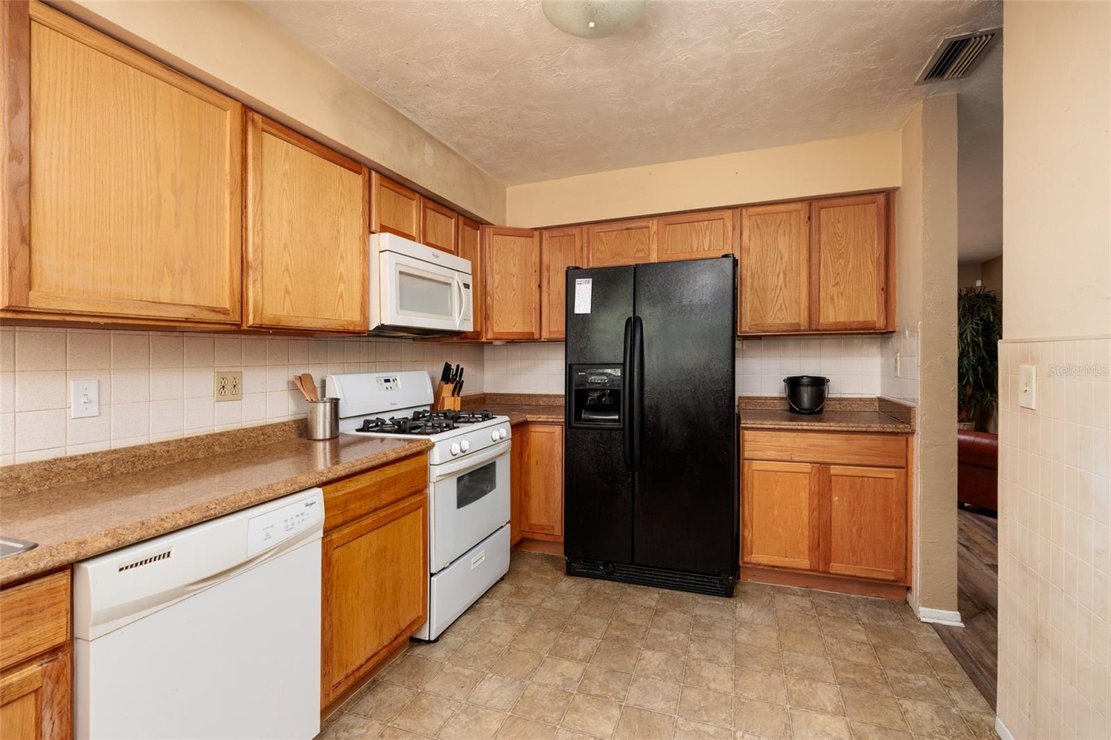 Listing photo id 3 for 2091 62nd Place S