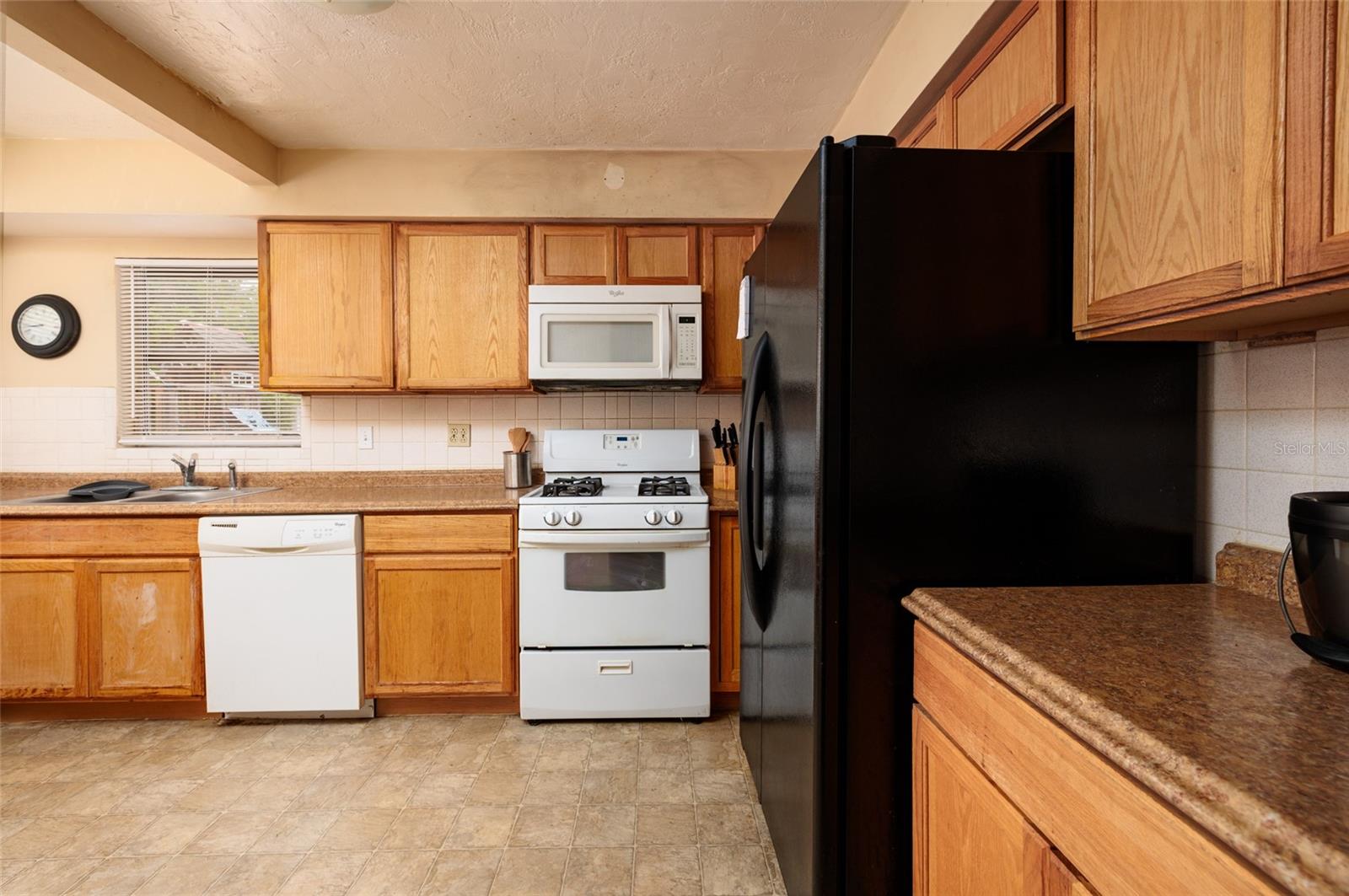 Listing photo id 5 for 2091 62nd Place S