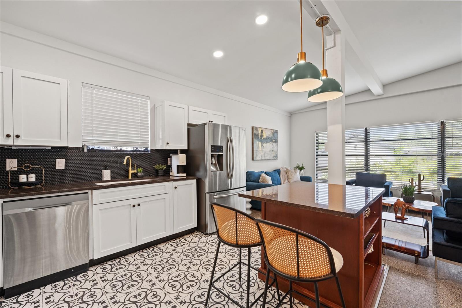 Image 14 of 57 For 308 Hollywood Street