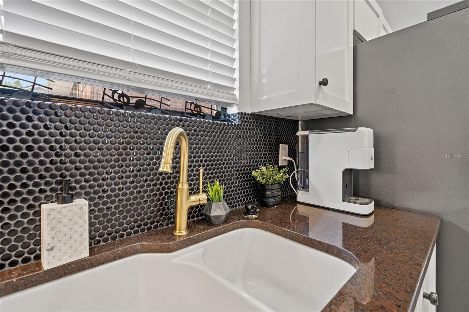 Image 18 of 57 For 308 Hollywood Street