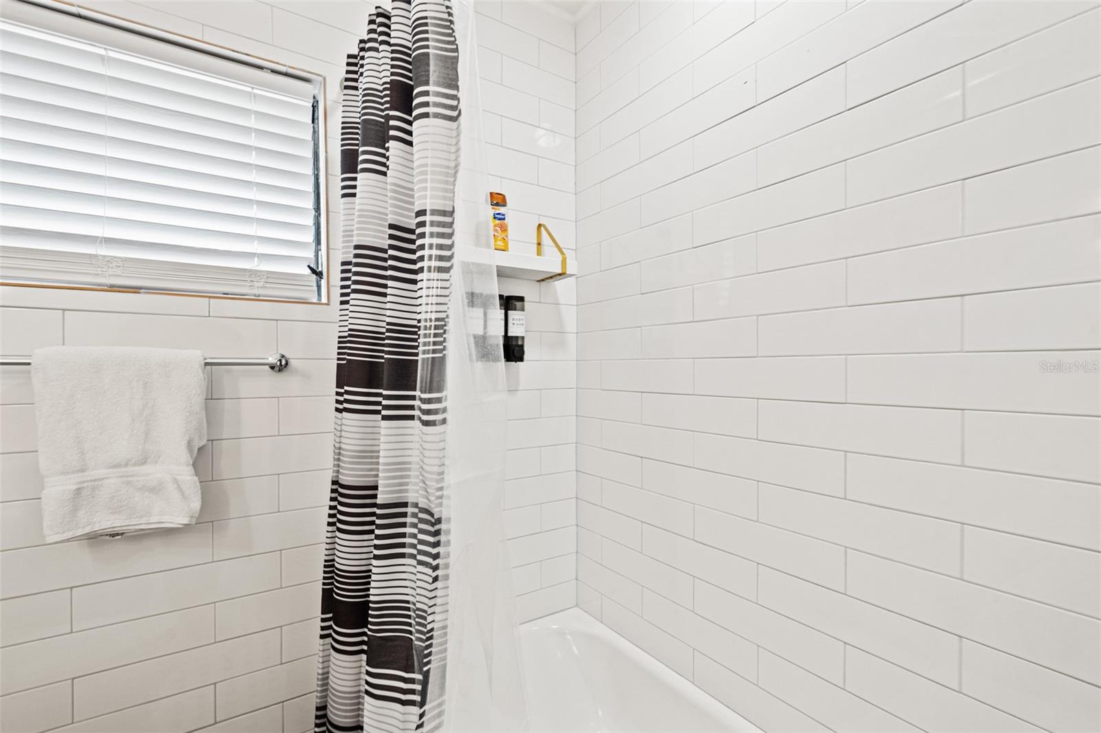 Image 27 of 57 For 308 Hollywood Street