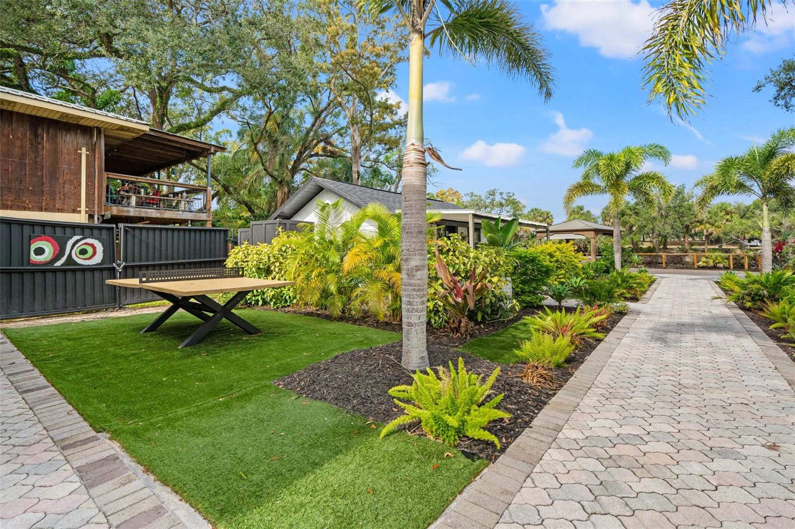 Image 30 of 57 For 308 Hollywood Street