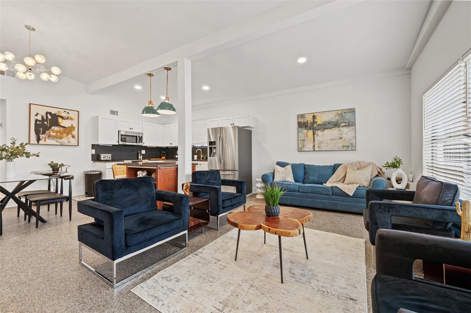 Image 4 of 57 For 308 Hollywood Street