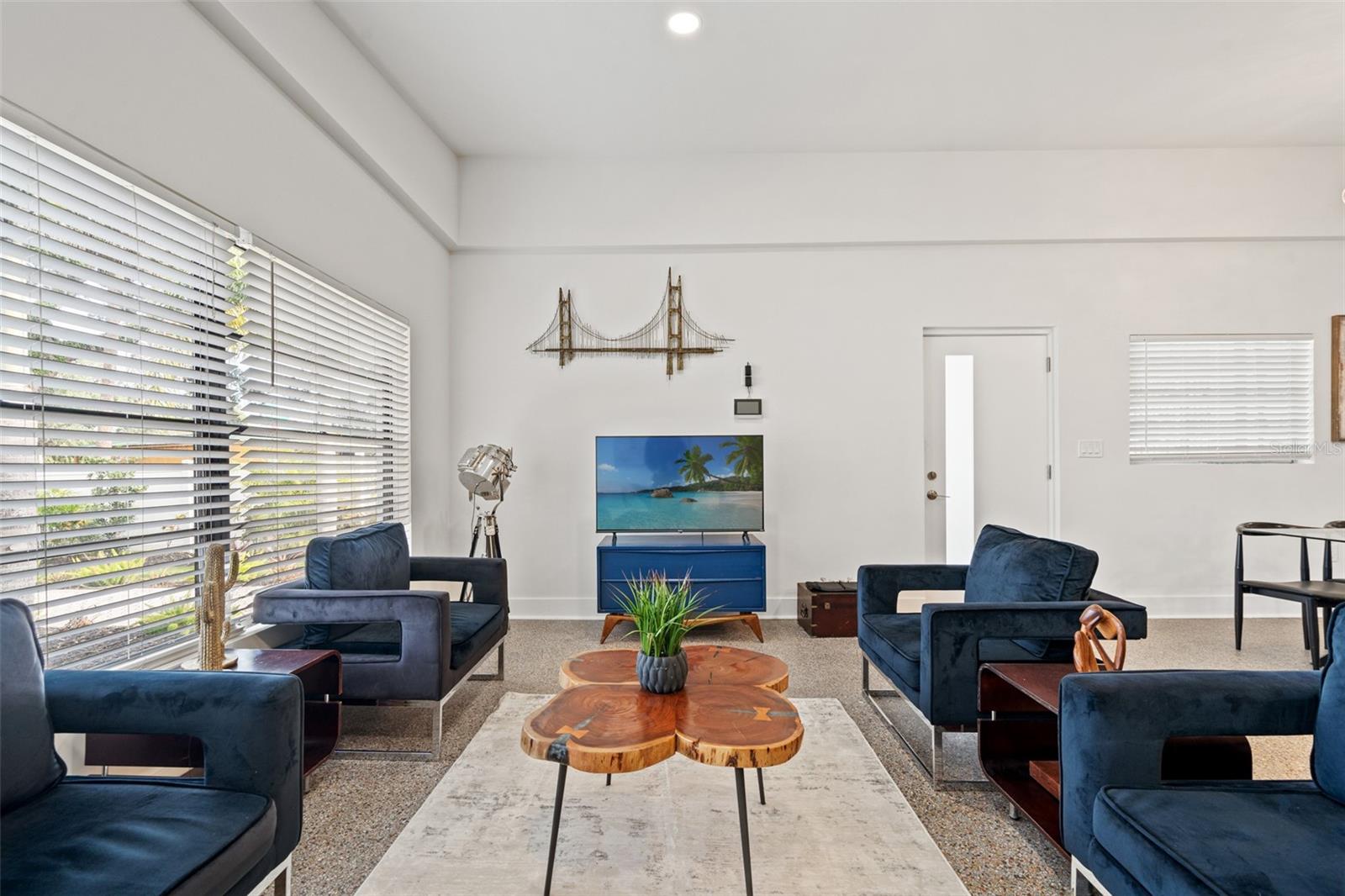 Image 5 of 57 For 308 Hollywood Street