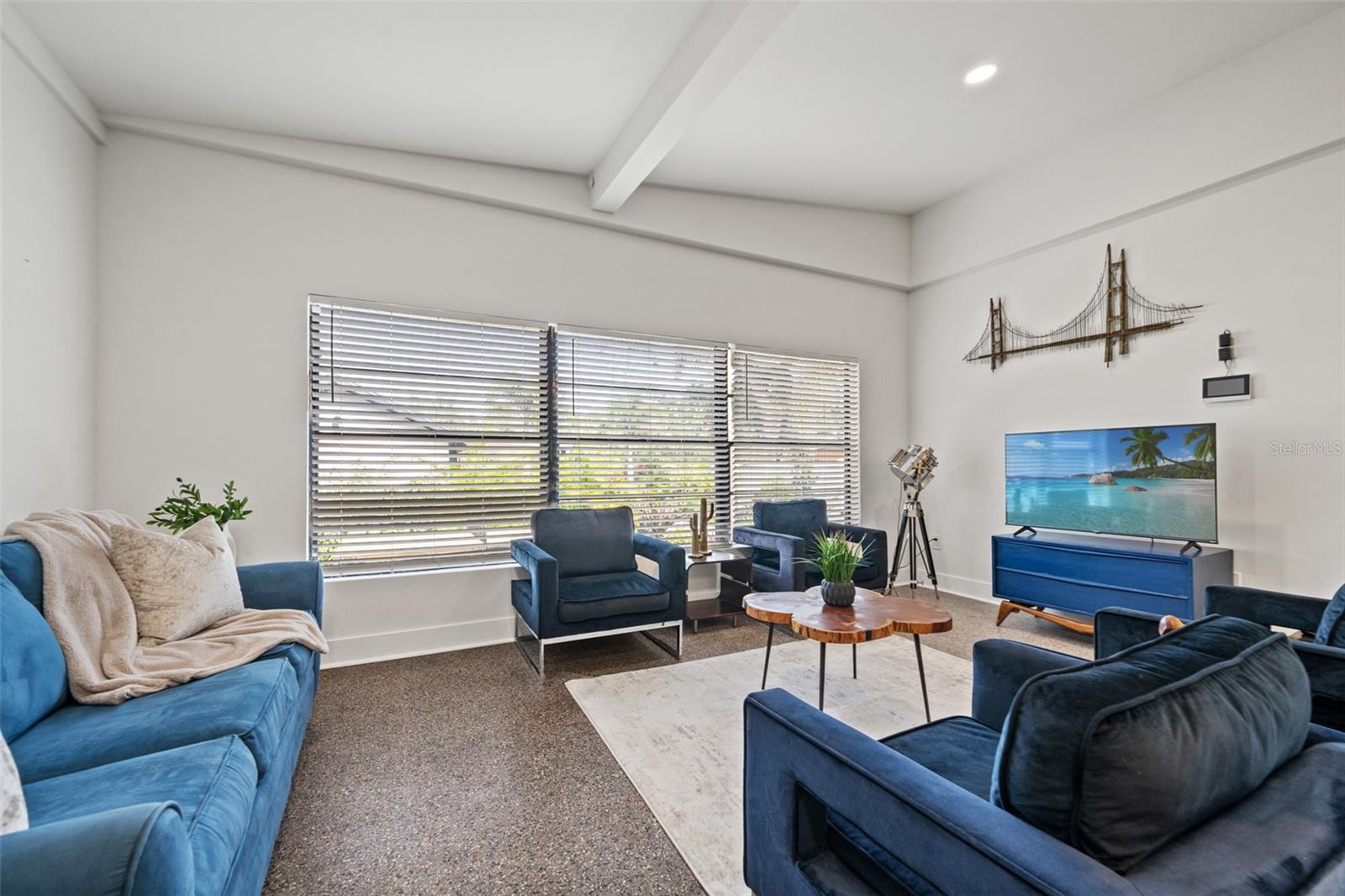 Image 7 of 57 For 308 Hollywood Street