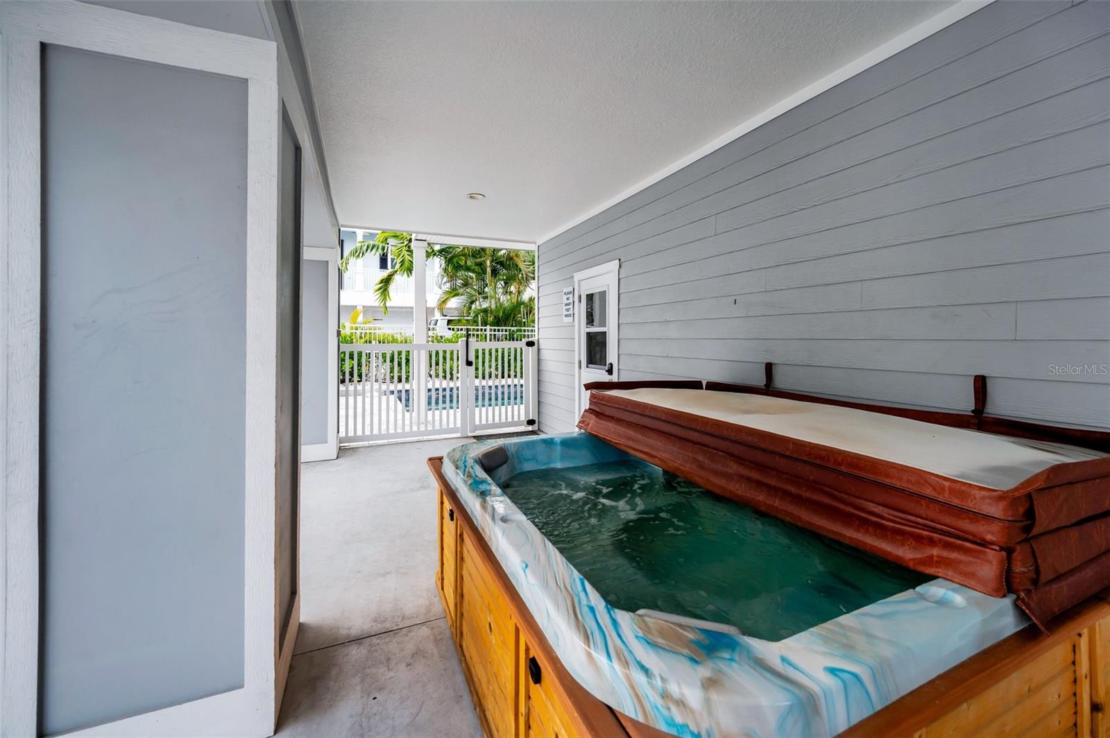 Image 11 of 72 For 204 Gulf Boulevard