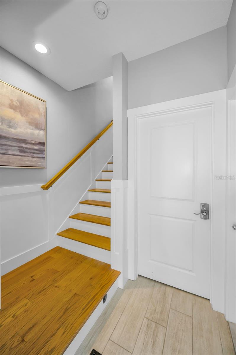 Image 15 of 72 For 204 Gulf Boulevard